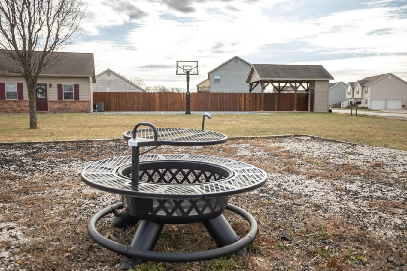 Waynesville Tiny Home With Hot Tub Near Ft Leonard Wood! מראה חיצוני תמונה