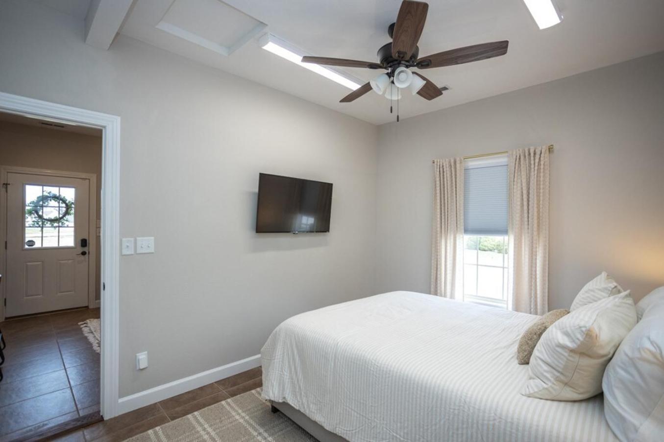 Waynesville Tiny Home With Hot Tub Near Ft Leonard Wood! מראה חיצוני תמונה