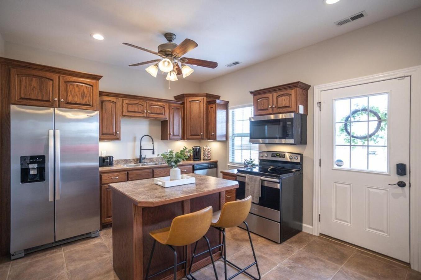 Waynesville Tiny Home With Hot Tub Near Ft Leonard Wood! מראה חיצוני תמונה