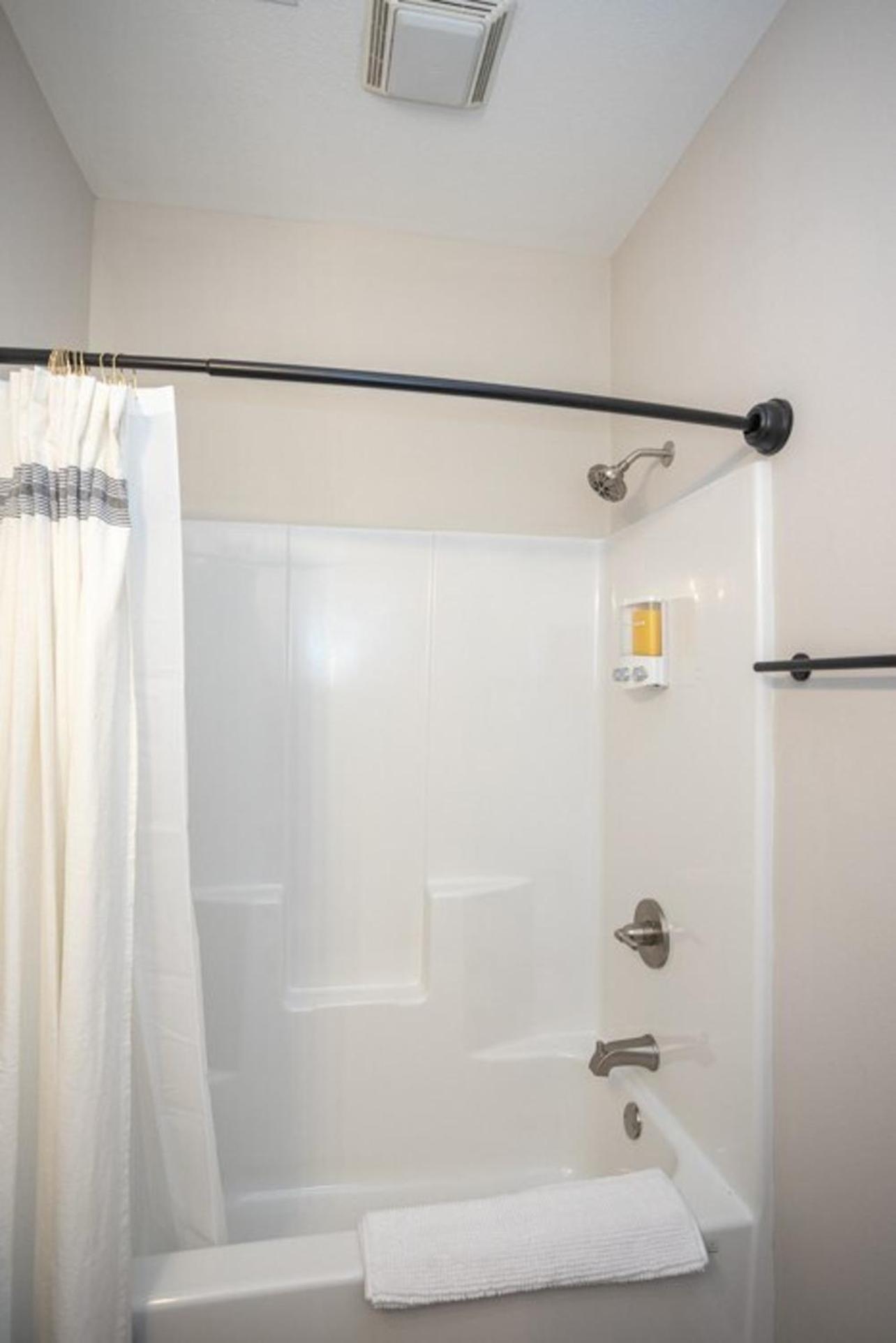 Waynesville Tiny Home With Hot Tub Near Ft Leonard Wood! מראה חיצוני תמונה