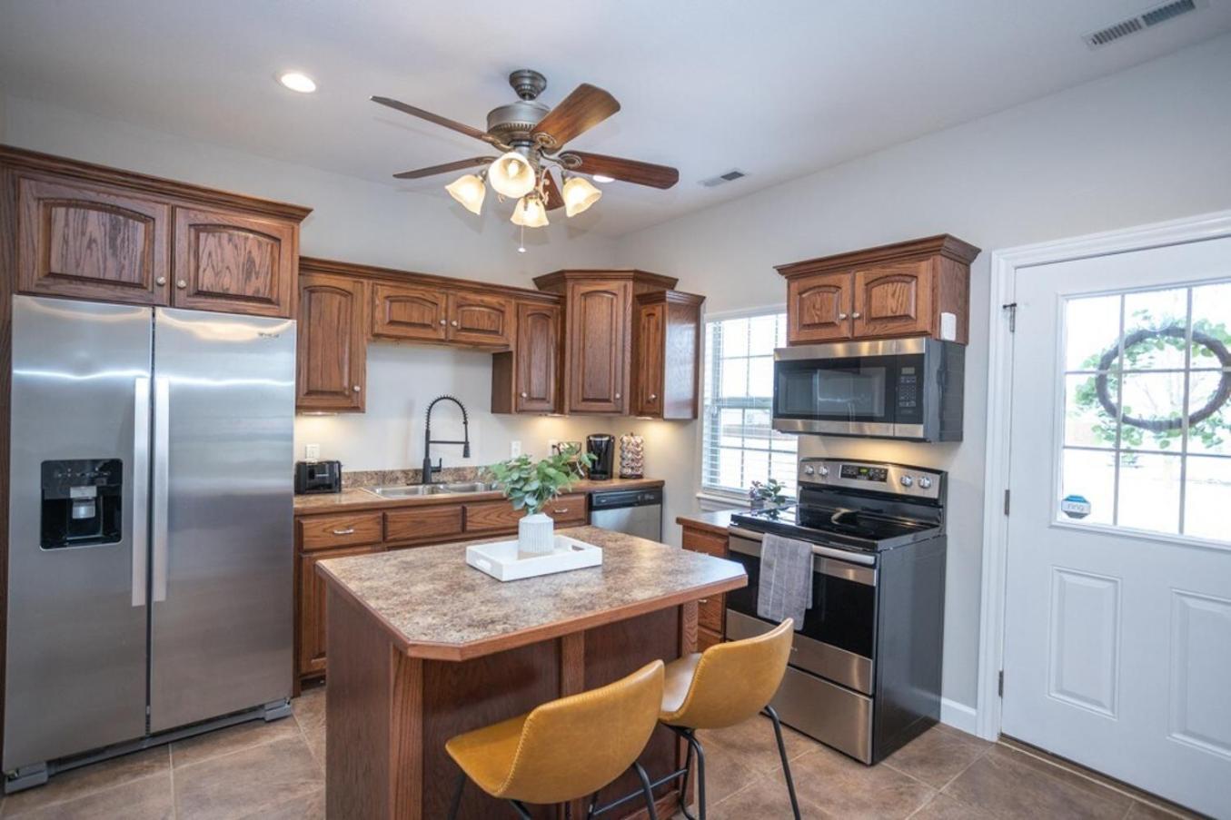 Waynesville Tiny Home With Hot Tub Near Ft Leonard Wood! מראה חיצוני תמונה